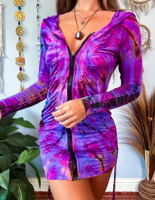 AURORA HOODED CINCH DRESS - PURPLE